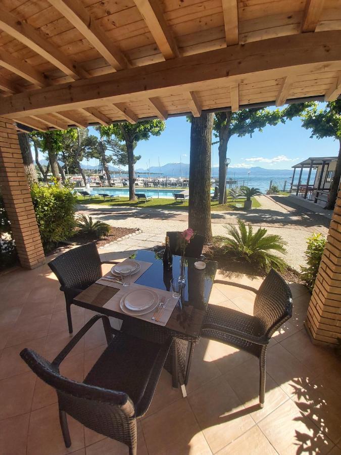 Villaggio Turistico Dei Tigli Padenghe sul Garda Kültér fotó