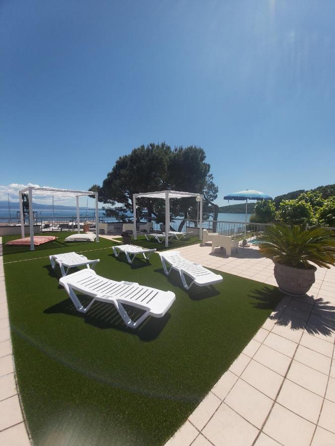 Villaggio Turistico Dei Tigli Padenghe sul Garda Kültér fotó