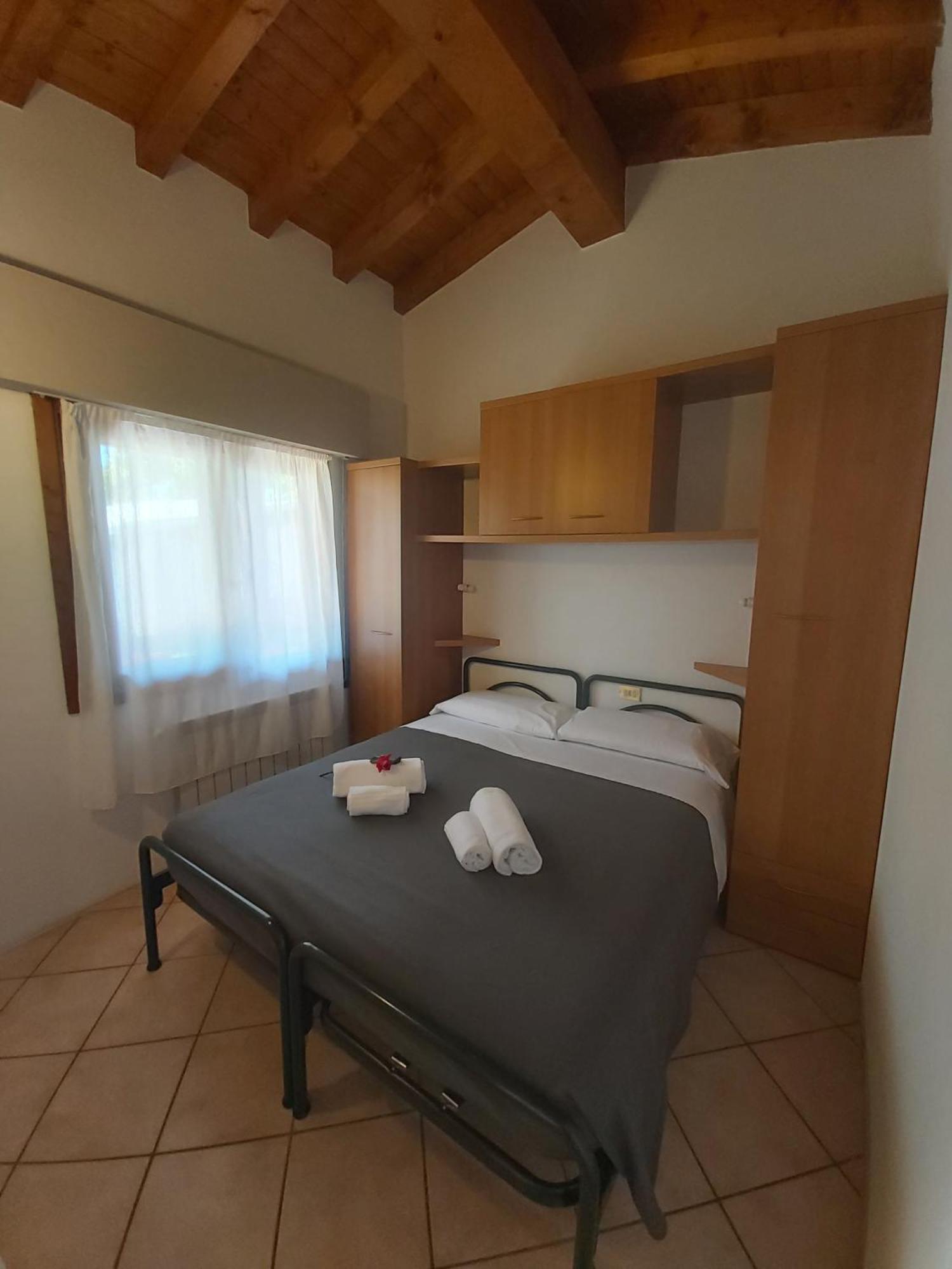 Villaggio Turistico Dei Tigli Padenghe sul Garda Szoba fotó