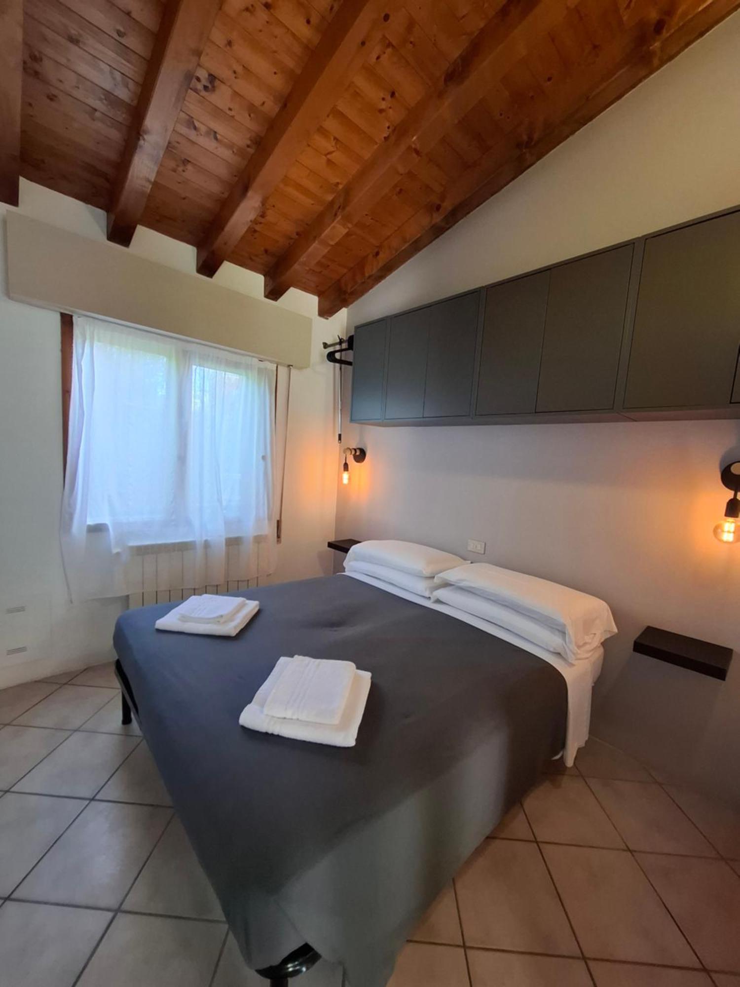 Villaggio Turistico Dei Tigli Padenghe sul Garda Szoba fotó